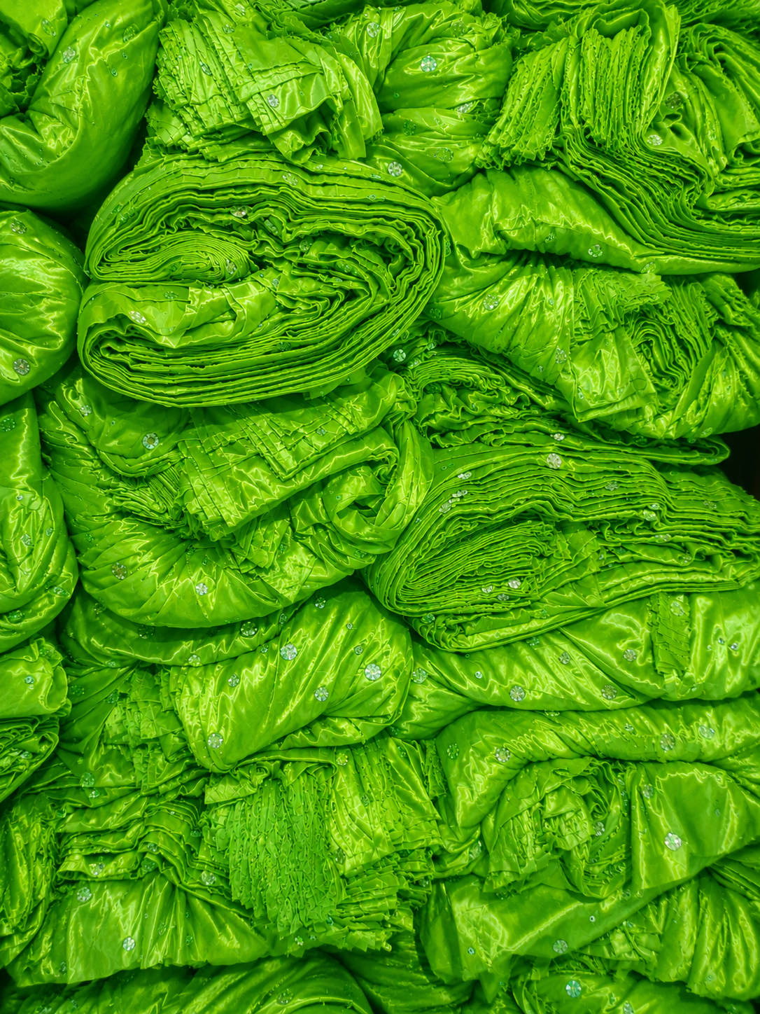 Drape-mirror-green-cloth